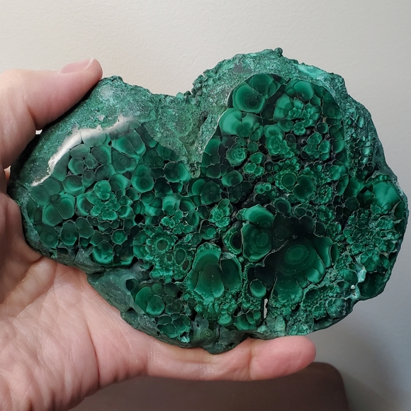 0.8 lbs Malachite Crystal Slab - Picture 5 of 16